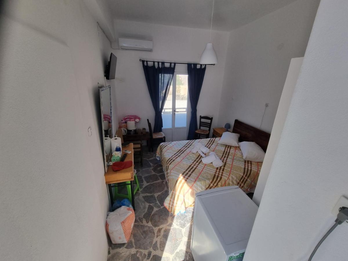 Santorini Pleasure Studios Fira  Extérieur photo